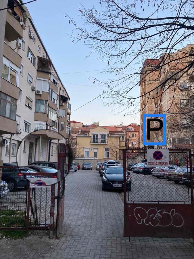 Blue Sky Apartment Skopje Luaran gambar